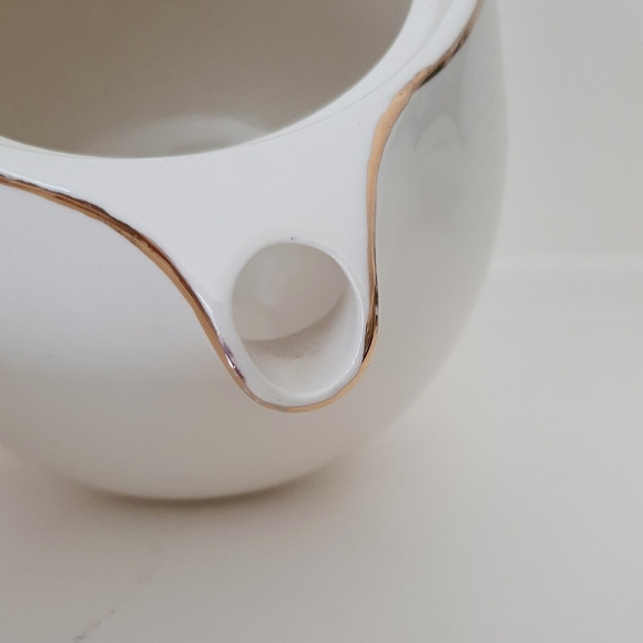 VTG TEAPOT AND CREAMER SET - Picture 12 of 15